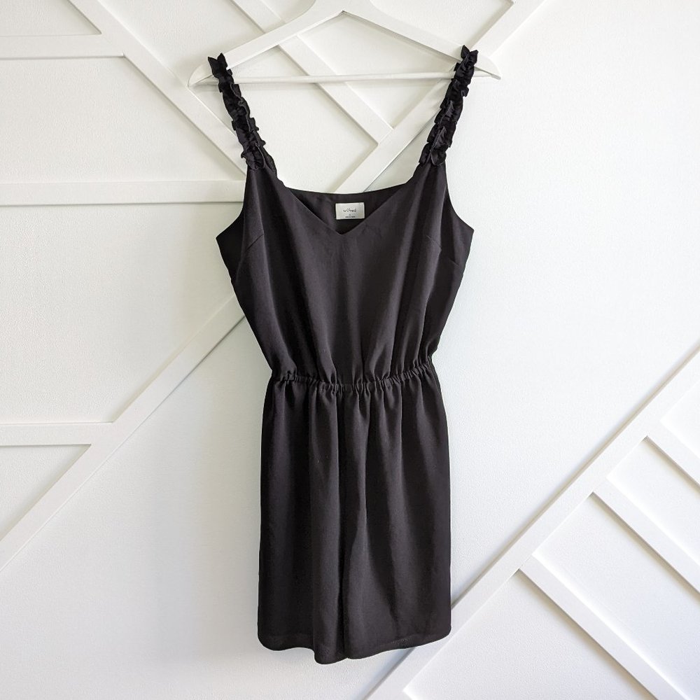 Aritzia Wilfred Melodie Ruffled V-neck romper black SZ S
